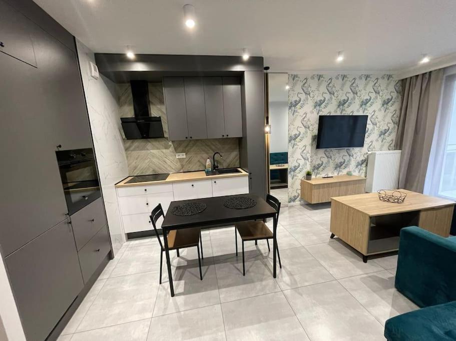 Forum Wola Fine Apartment Варшава Екстериор снимка